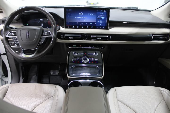 Used 2022 Lincoln Nautilus Reserve AWD/4WD image 31