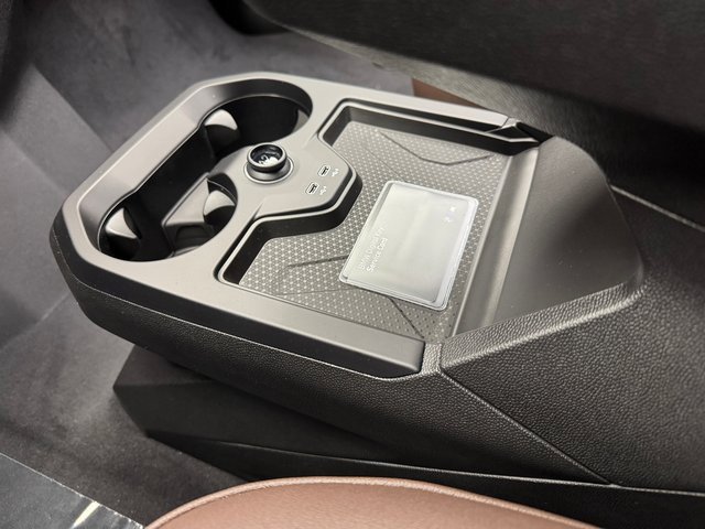 Used 2026 BMW iX xDrive45 image 18