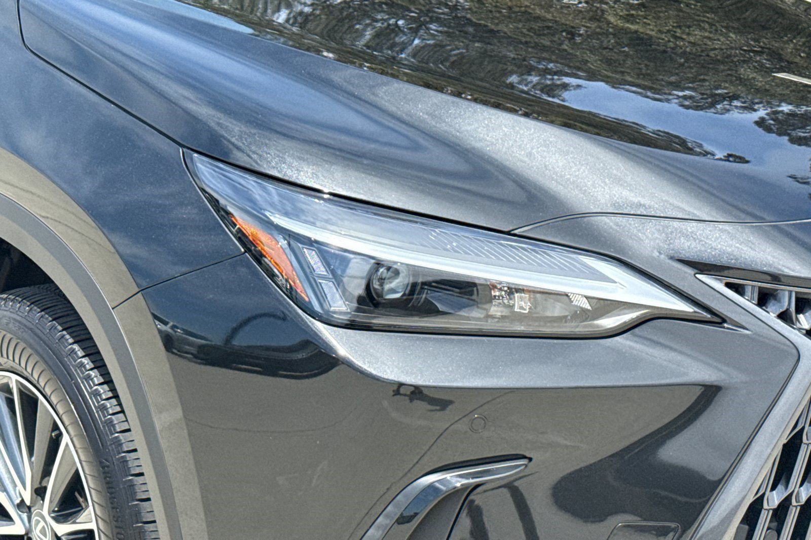 Certified 2025 Lexus NX 350h AWD w/ Accessory Package (A2) image 12