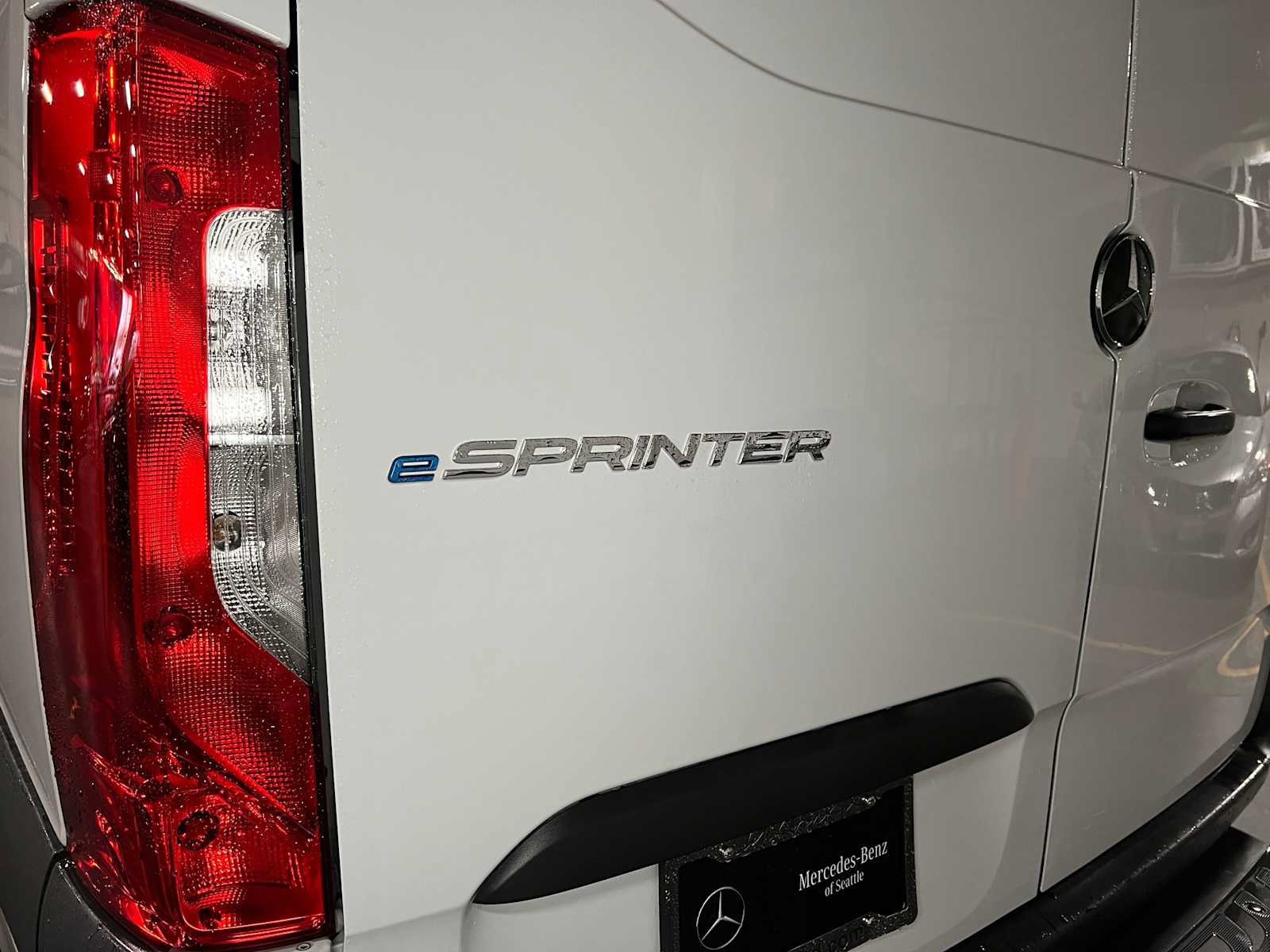 New 2025 Mercedes-Benz eSprinter 144 Cargo image 15