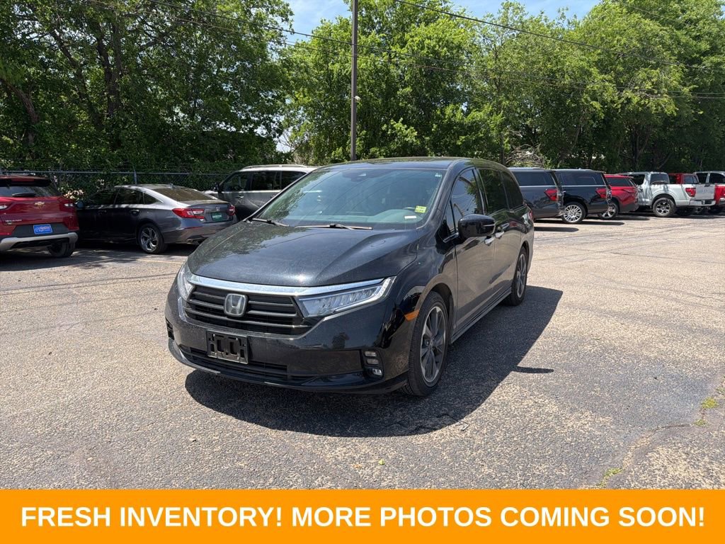 Used 2024 Honda Odyssey Elite image 3