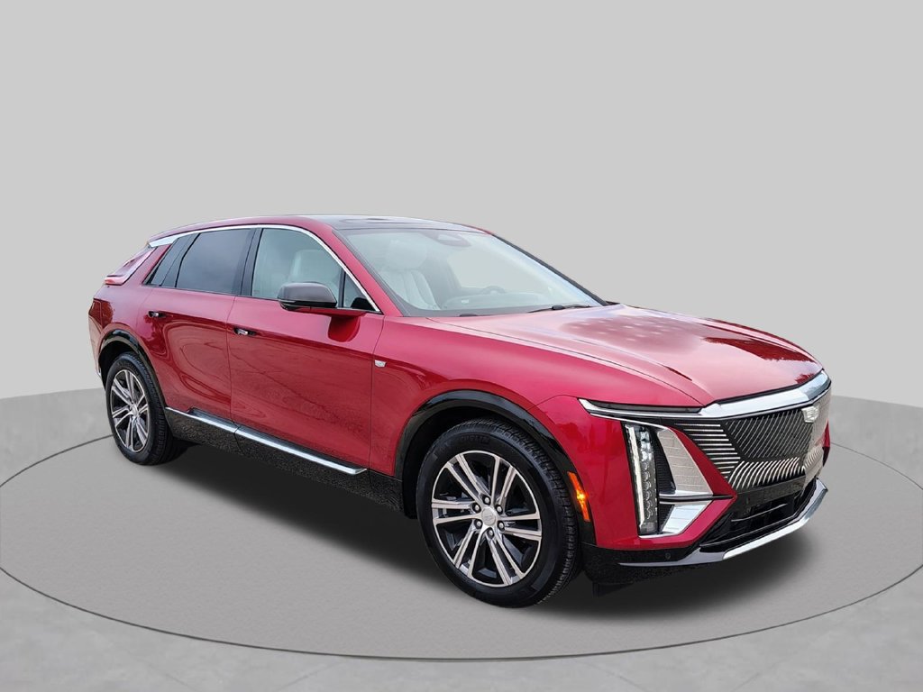 Used 2024 Cadillac Lyriq Luxury w/ LPO, Floor Liner Package AWD/4WD image 3