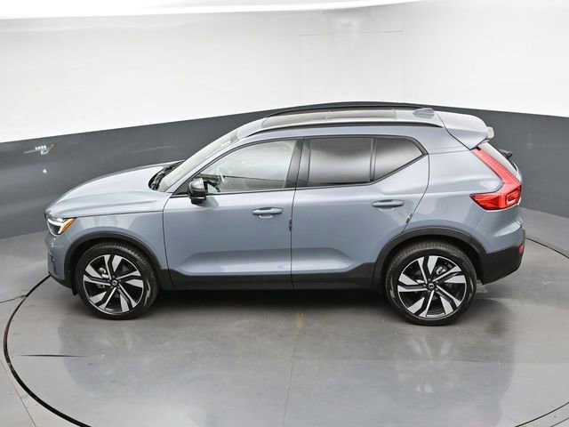 Used 2023 Volvo XC40 B5 Plus w/ Protection Package Premier AWD/4WD image 45