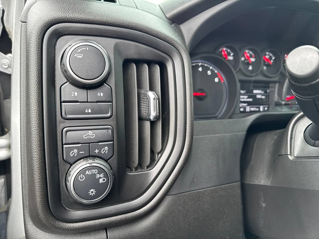 Used 2022 Chevrolet Silverado 2500 Custom w/ Custom Convenience Package AWD/4WD image 17