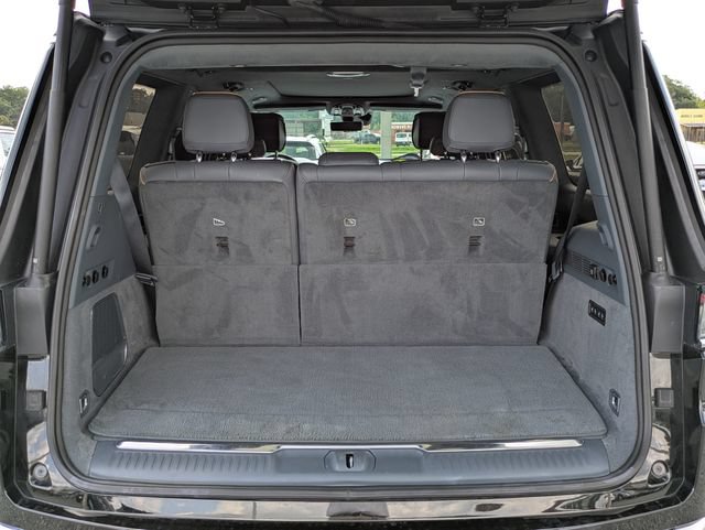 Used 2023 Jeep Grand Wagoneer Series III AWD/4WD image 13