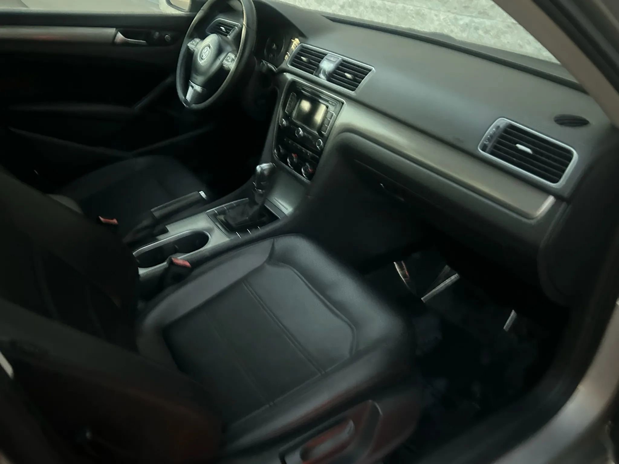 Used 2014 Volkswagen Passat TDI SE FWD image 14