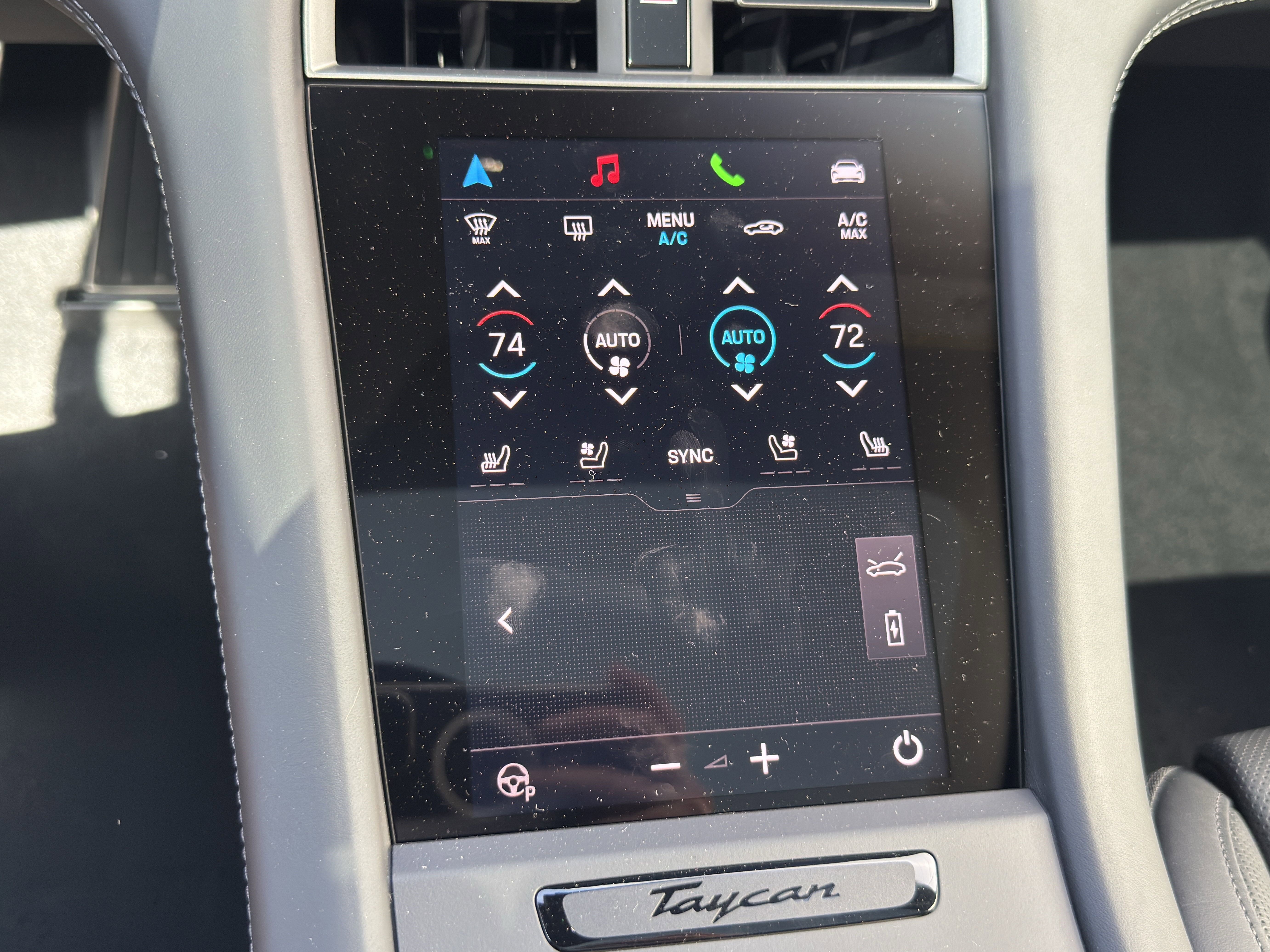 Used 2025 Porsche Taycan image 23