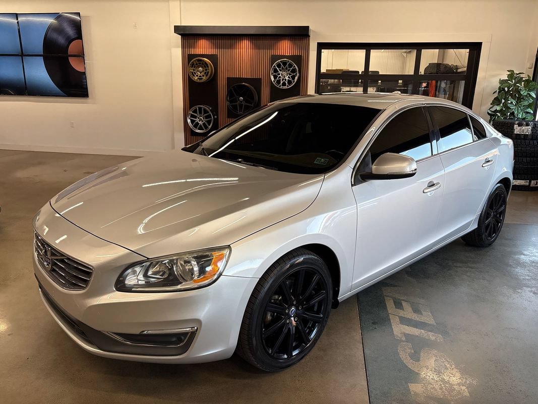 Used 2017 Volvo S60 T5 Inscription FWD image 3