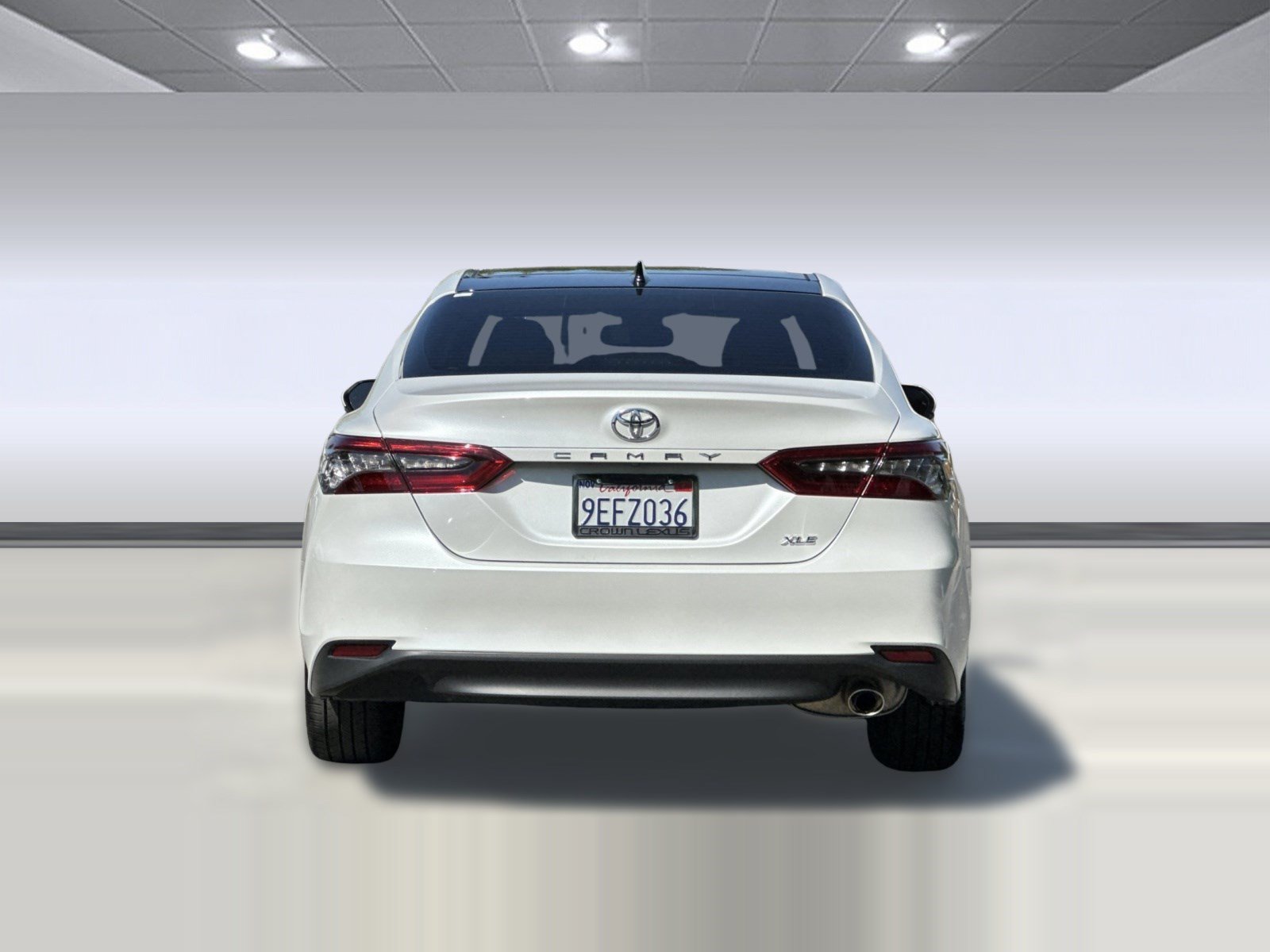 Used 2023 Toyota Camry XLE w/ Navigation Package FWD image 10