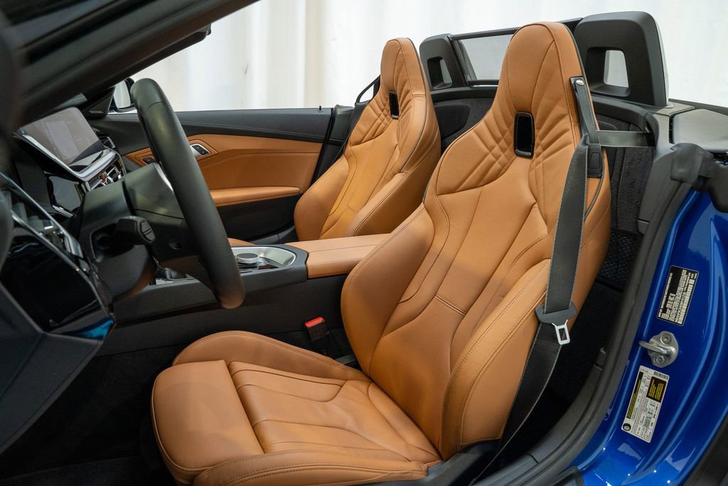 Used 2025 BMW Z4 M40i w/ Edition image 15