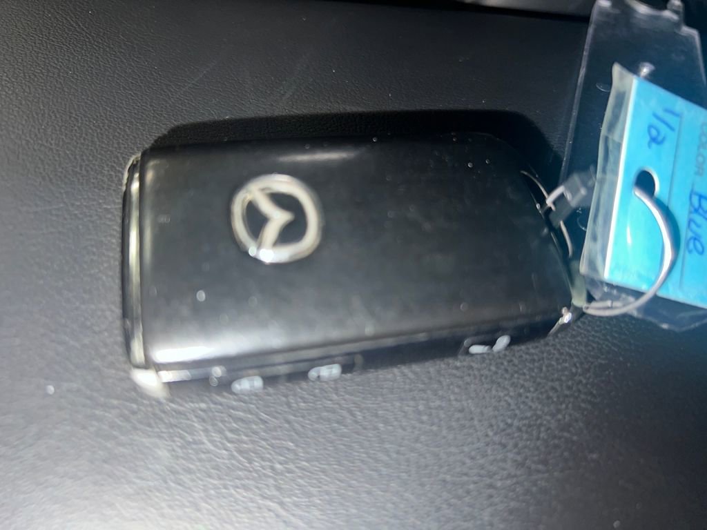 Used 2022 MAZDA MAZDA3 s image 23