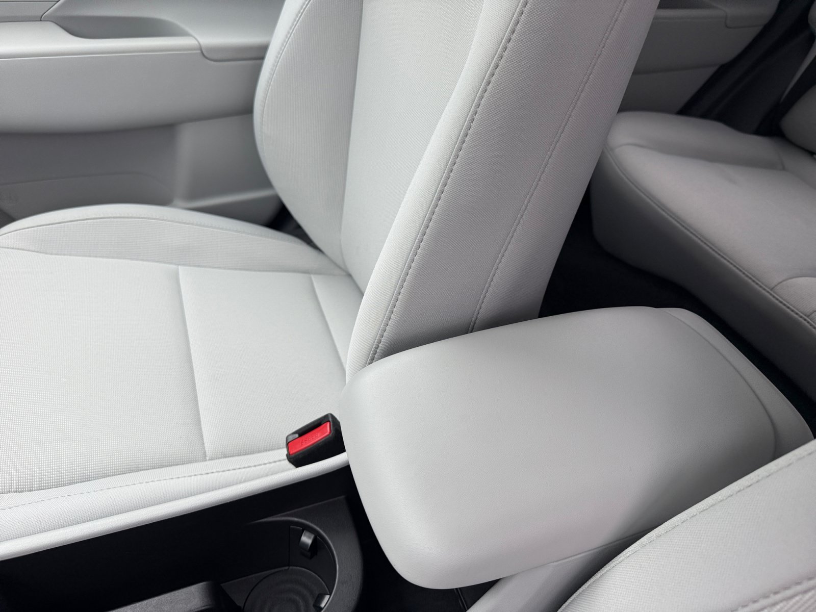 Certified 2025 Hyundai Kona SEL FWD image 14