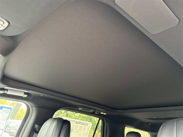 New 2025 Lincoln Navigator Reserve w/ Jet Appearance Package image 24