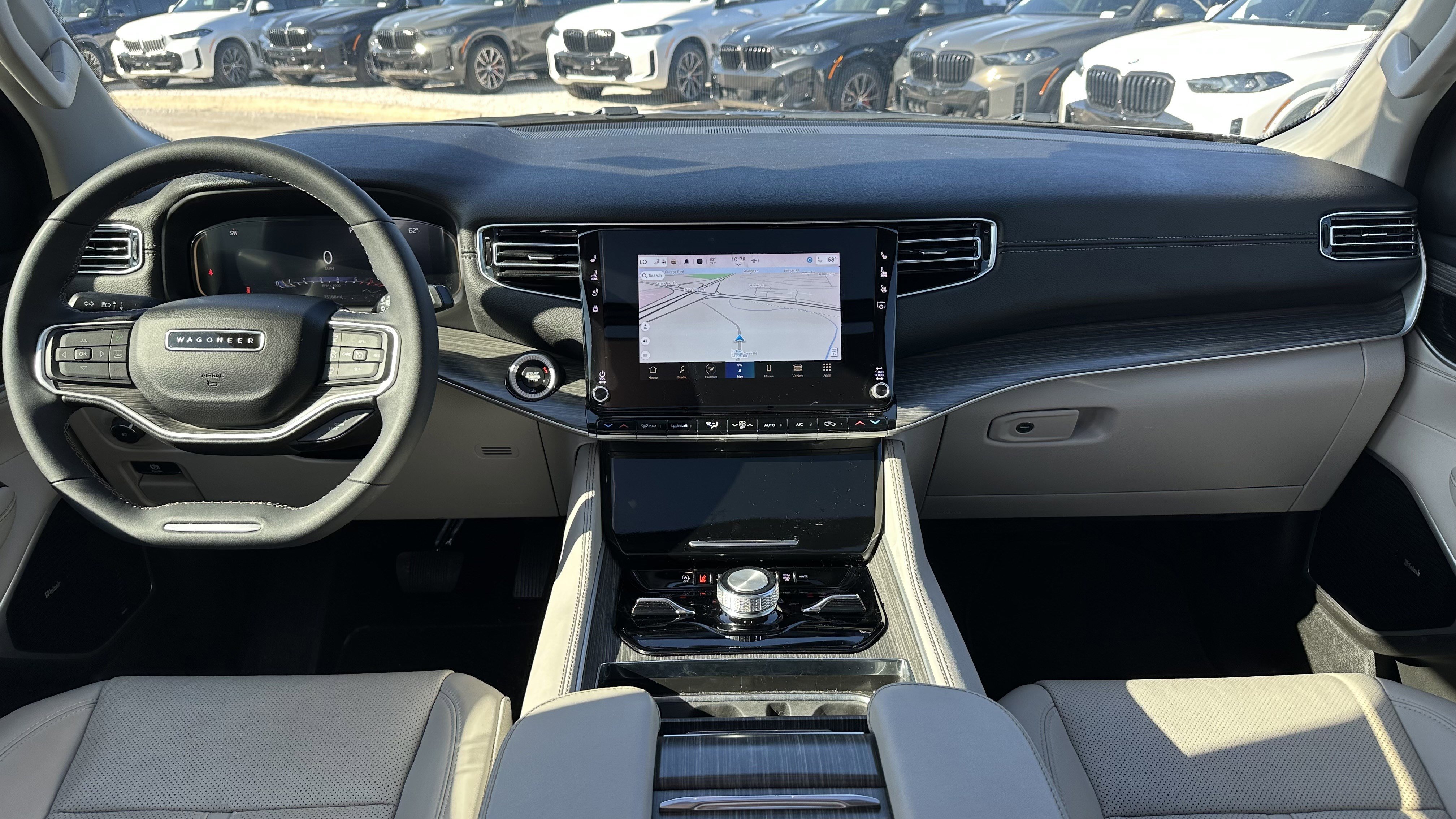 Used 2024 Jeep Wagoneer L Series III w/ Premium Group I image 30