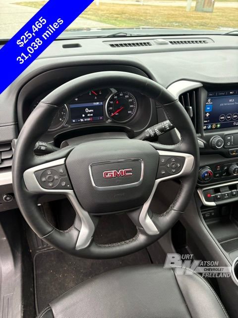 Used 2024 GMC Terrain SLT image 17