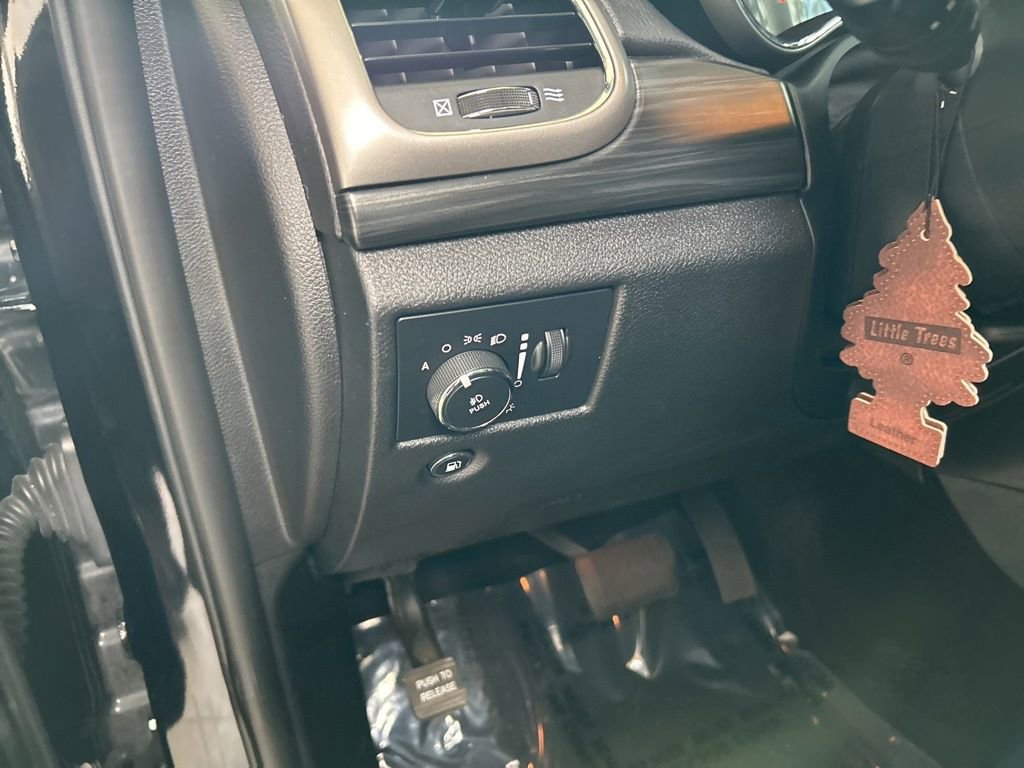 Used 2019 Jeep Grand Cherokee Altitude AWD/4WD image 43