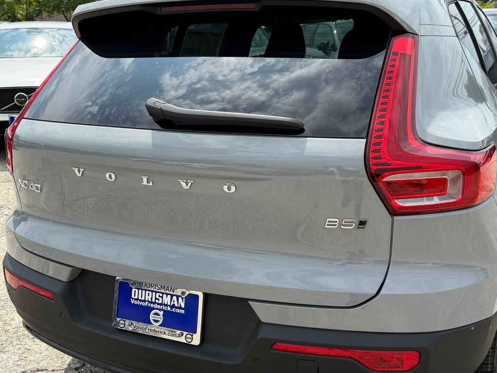 New 2026 Volvo XC40 B5 Plus w/ Climate Package AWD/4WD image 5