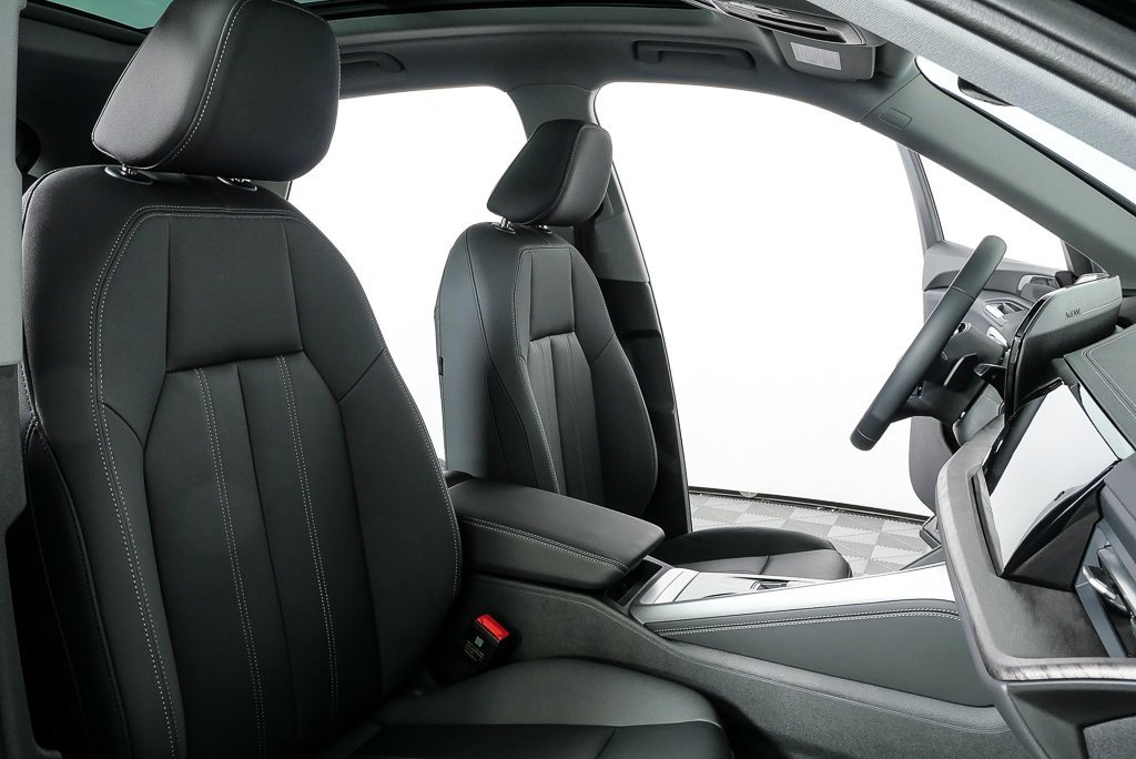 Certified 2025 Audi Q5 Premium w/ Convenience Package image 22