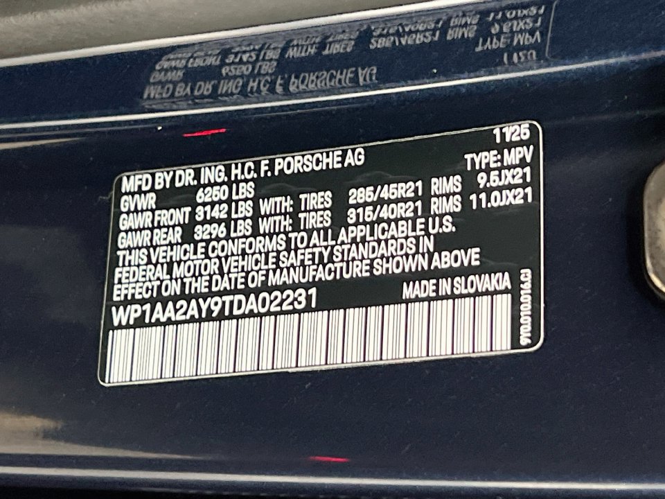 Certified 2026 Porsche Cayenne AWD/4WD image 35