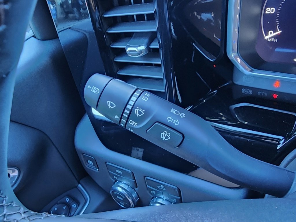 New 2026 GMC Sierra 1500 Elevation image 23