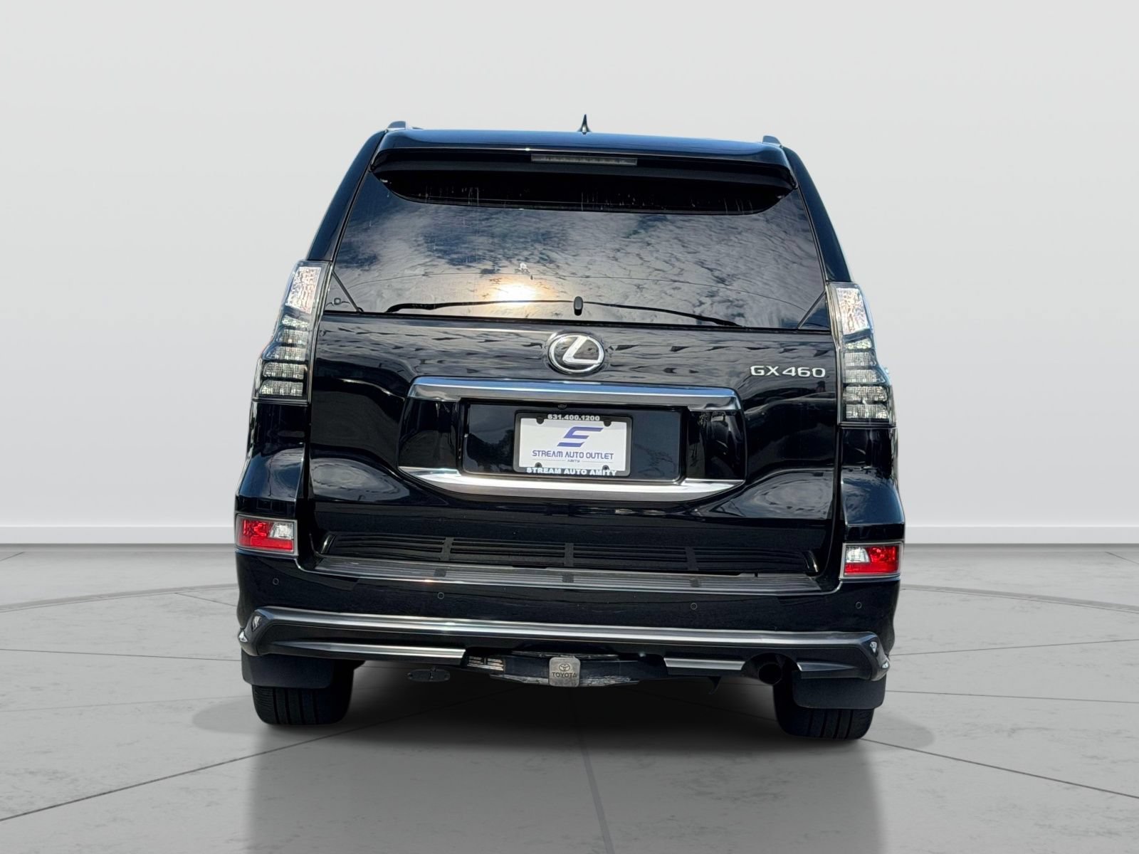 Used 2023 Lexus GX 460 Luxury w/ Sport Design Package AWD/4WD image 6