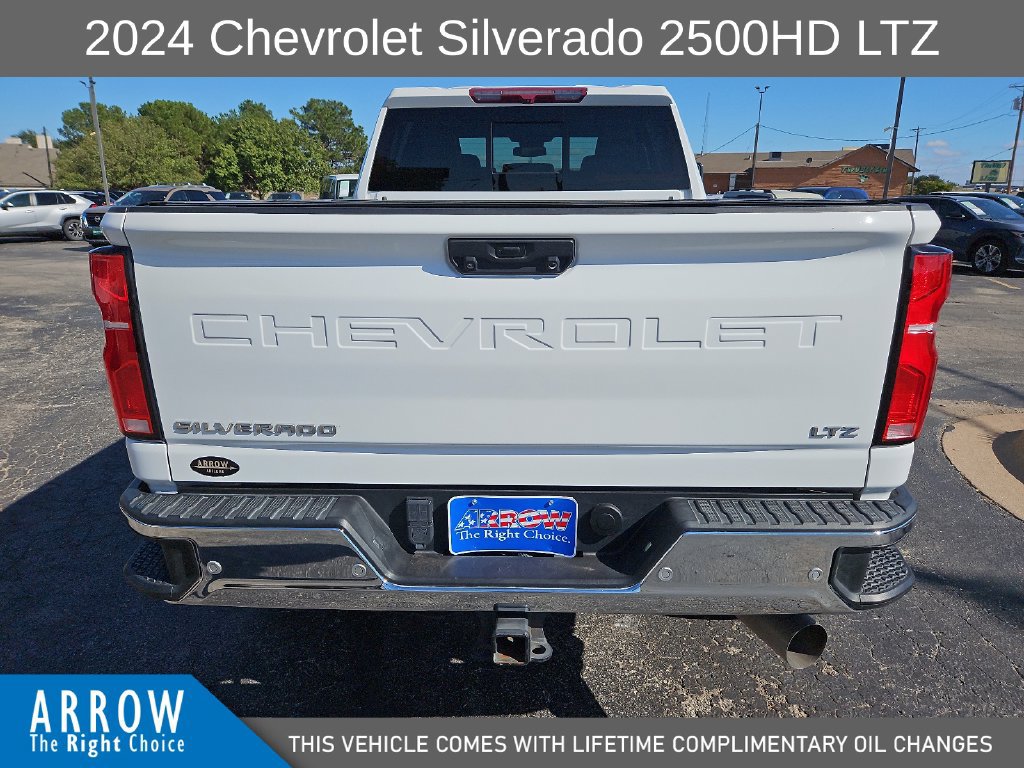 Used 2024 Chevrolet Silverado 2500 LTZ w/ LTZ Convenience Package AWD/4WD image 11