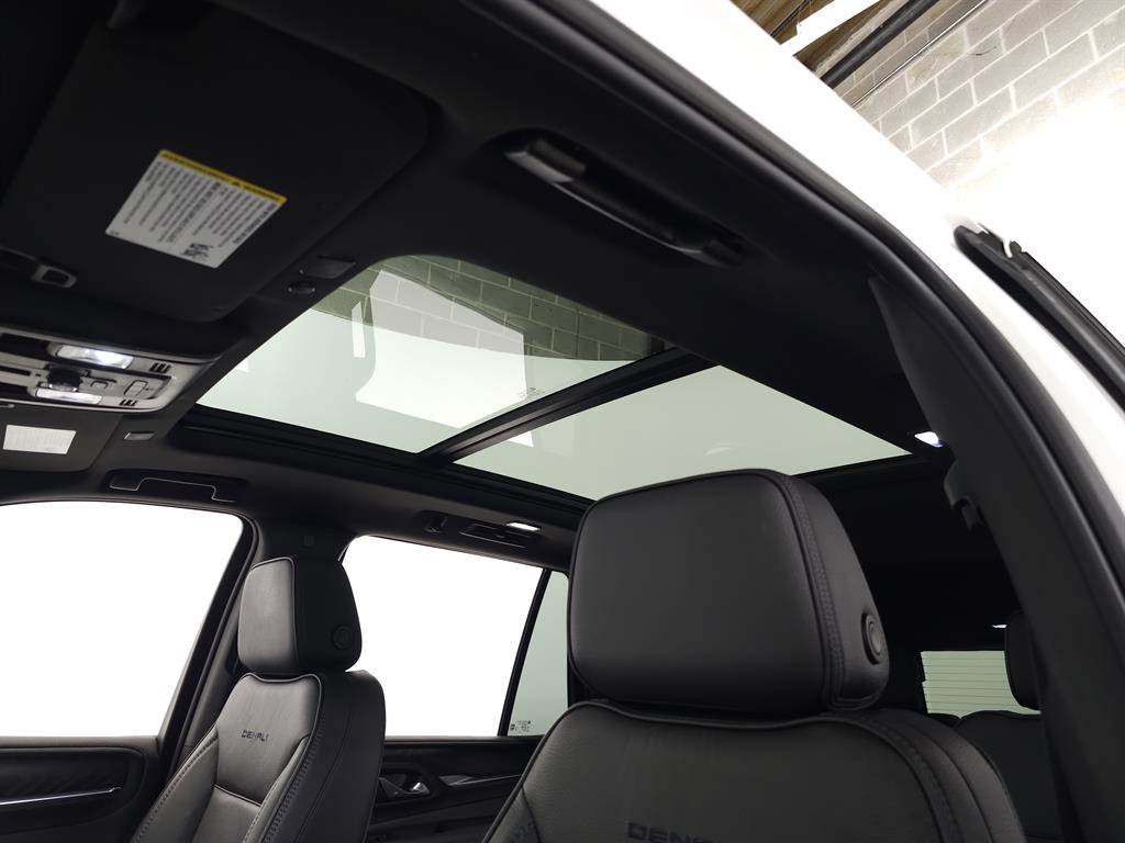 Used 2023 GMC Yukon Denali image 14