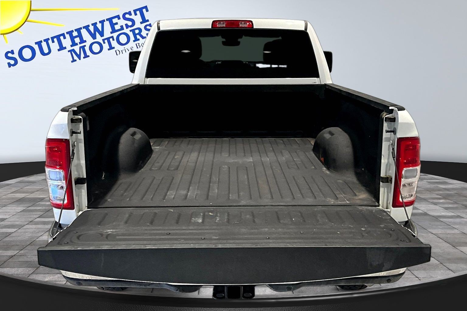 Used 2023 RAM 2500 Big Horn w/ Level 1 Equipment Group AWD/4WD image 8