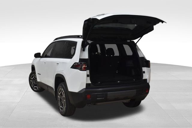 New 2026 Jeep Cherokee Laredo AWD/4WD image 30