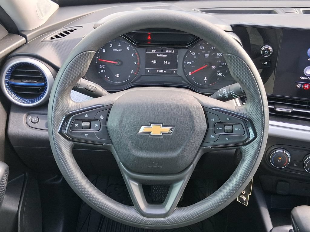 Used 2025 Chevrolet Trax LS w/ LS Convenience Package FWD image 10