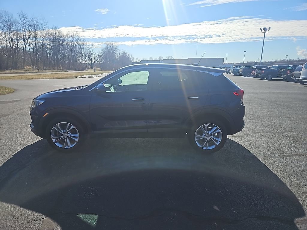 Used 2022 Buick Encore GX Preferred w/ Cold Weather Comfort Package image 4