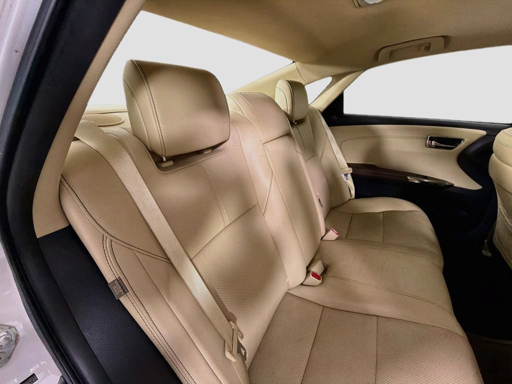 Used 2018 Toyota Avalon Limited w/ Carpet Mat Package FWD image 28