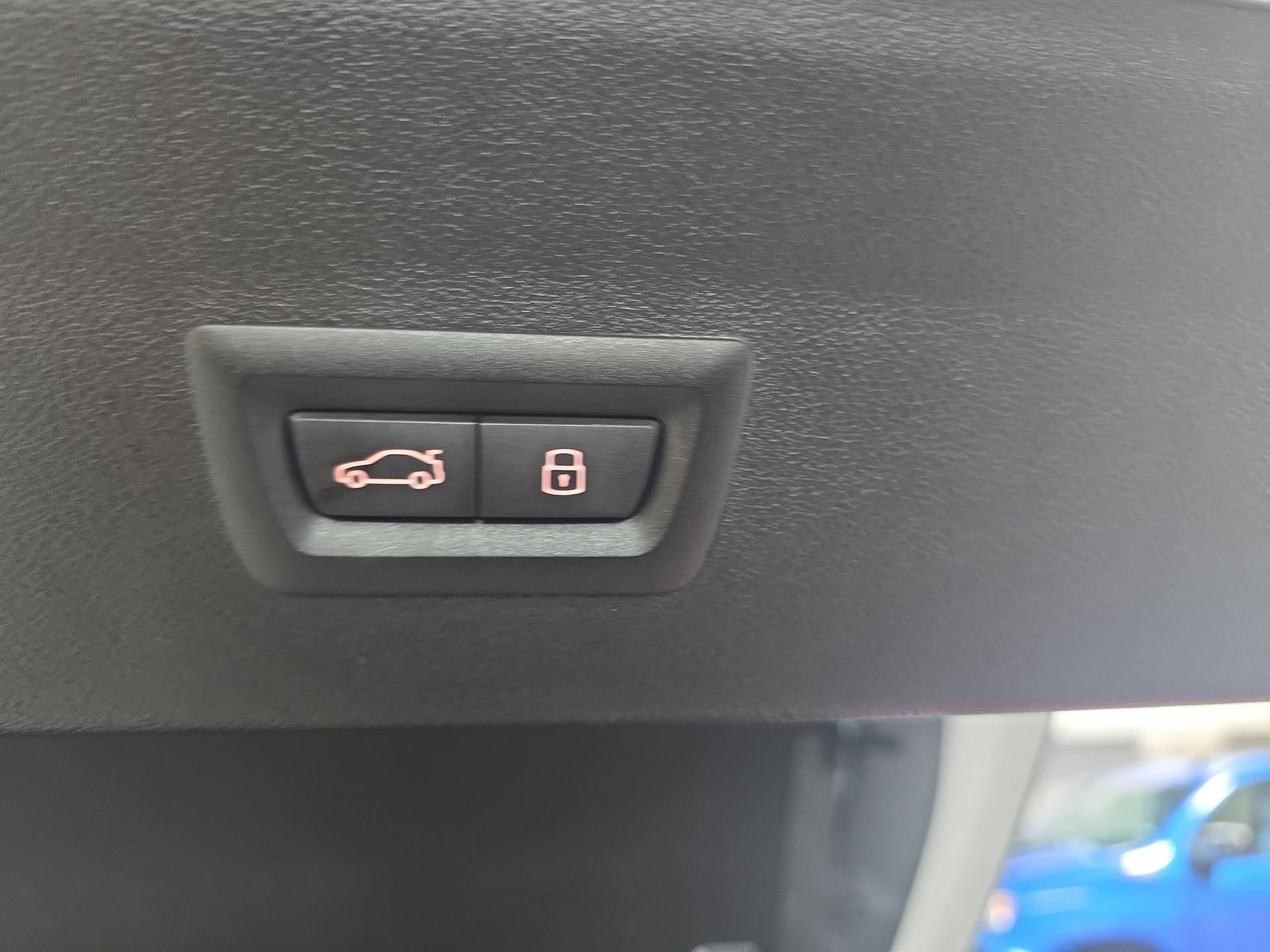 Used 2024 BMW X4 xDrive30i w/ Parking Assistance Package AWD/4WD image 13