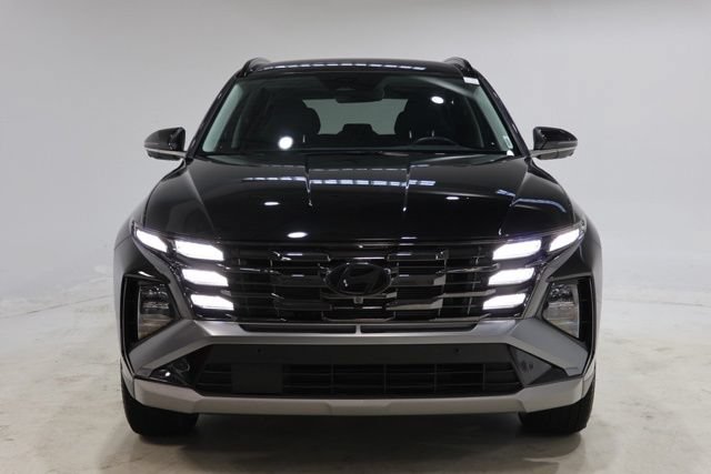 Certified 2025 Hyundai Tucson Limited AWD/4WD image 2