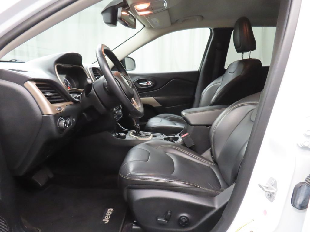 Used 2018 Jeep Cherokee Limited w/ High Altitude Package image 12