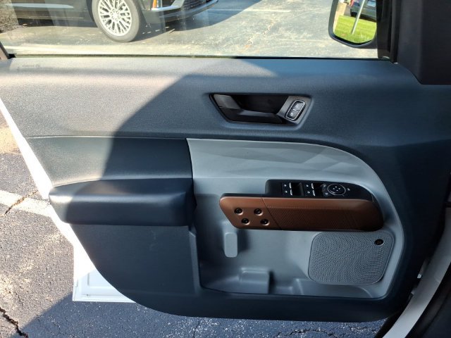 Used 2023 Ford Maverick Lariat w/ Lariat Luxury Package AWD/4WD image 29