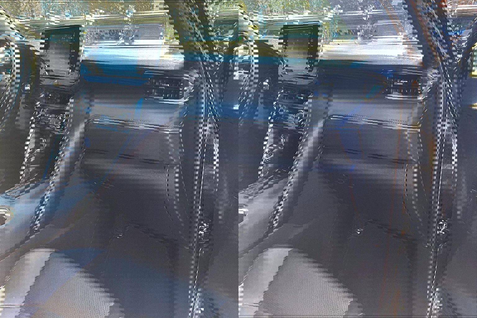 Used 2021 Toyota Venza XLE w/ Softex Package image 15