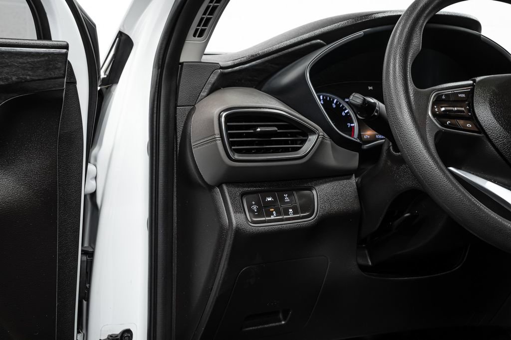 Used 2019 Hyundai Santa Fe SE image 13