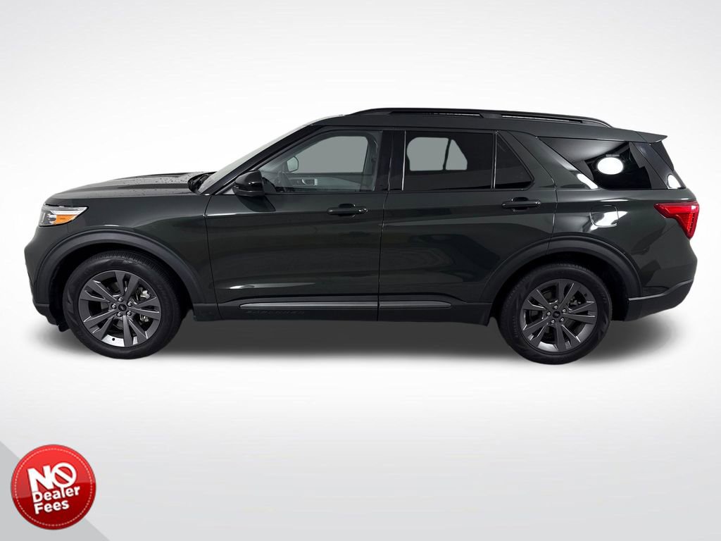 Used 2022 Ford Explorer XLT w/ Equipment Group 202A image 7