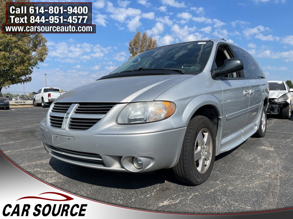 Used 2005 Dodge Grand Caravan SXT image 1