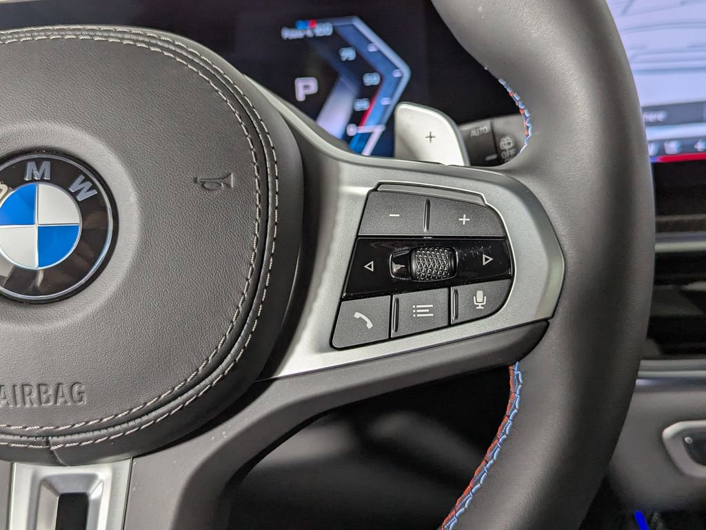 Used 2026 BMW X7 M60i image 43