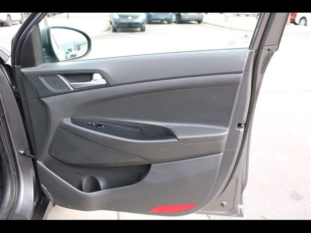 Used 2020 Hyundai Tucson Value FWD image 19