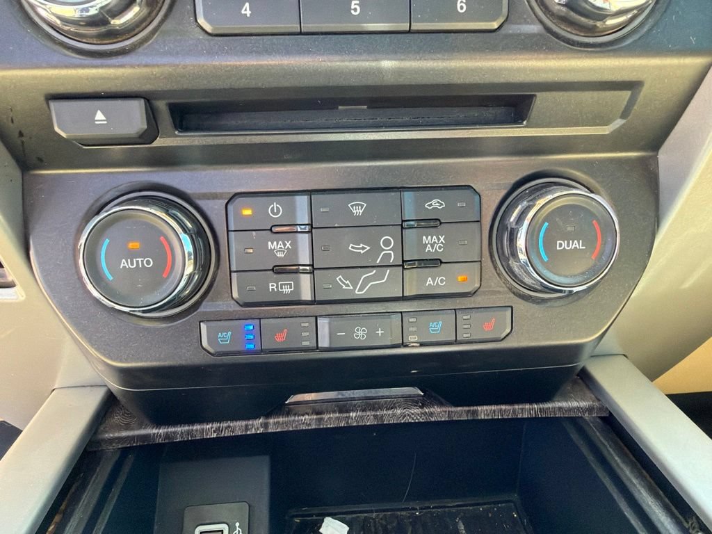 Used 2017 Ford F250 Lariat w/ Lariat Ultimate Package AWD/4WD image 29