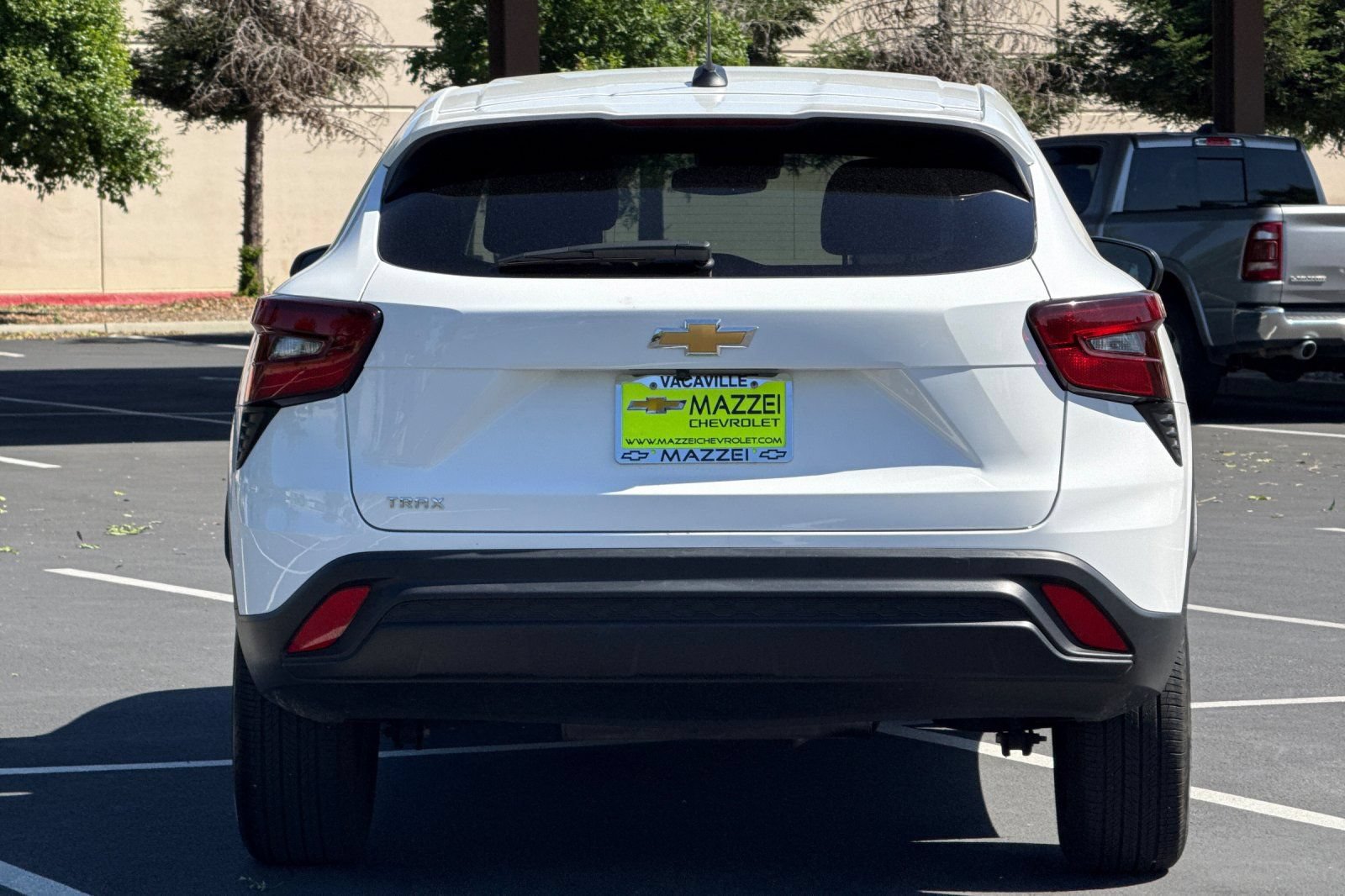 Used 2025 Chevrolet Trax LS FWD image 11