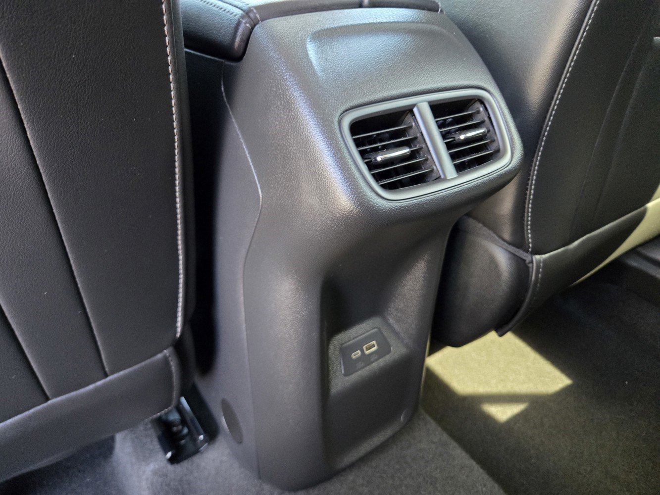 Certified 2025 Buick Envision Preferred AWD/4WD image 28
