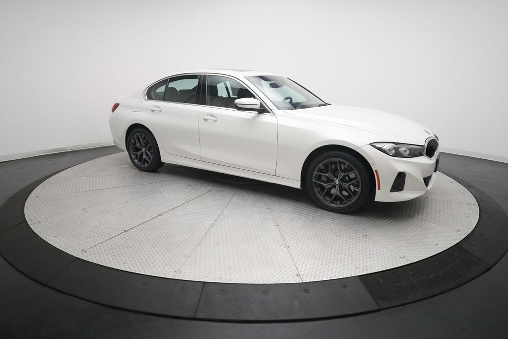 Used 2025 BMW 330i xDrive Sedan AWD/4WD image 36