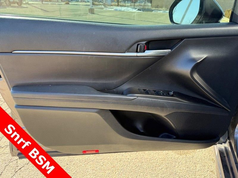 Used 2023 Toyota Camry SE w/ Convenience Package image 19