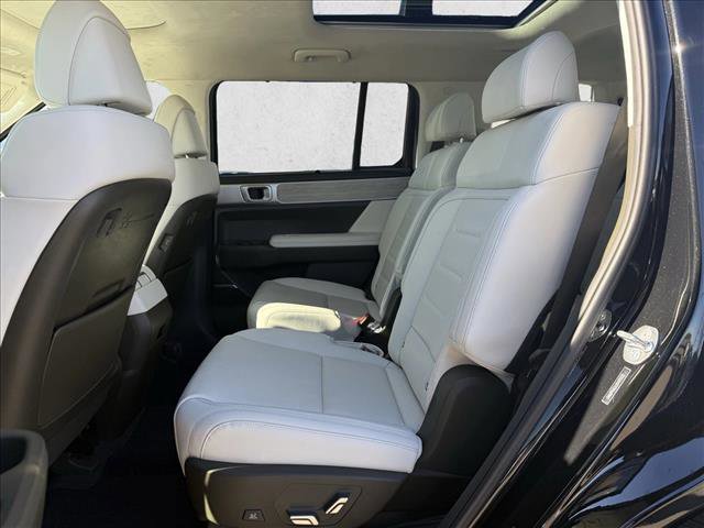 Certified 2025 Hyundai Santa Fe Calligraphy image 19