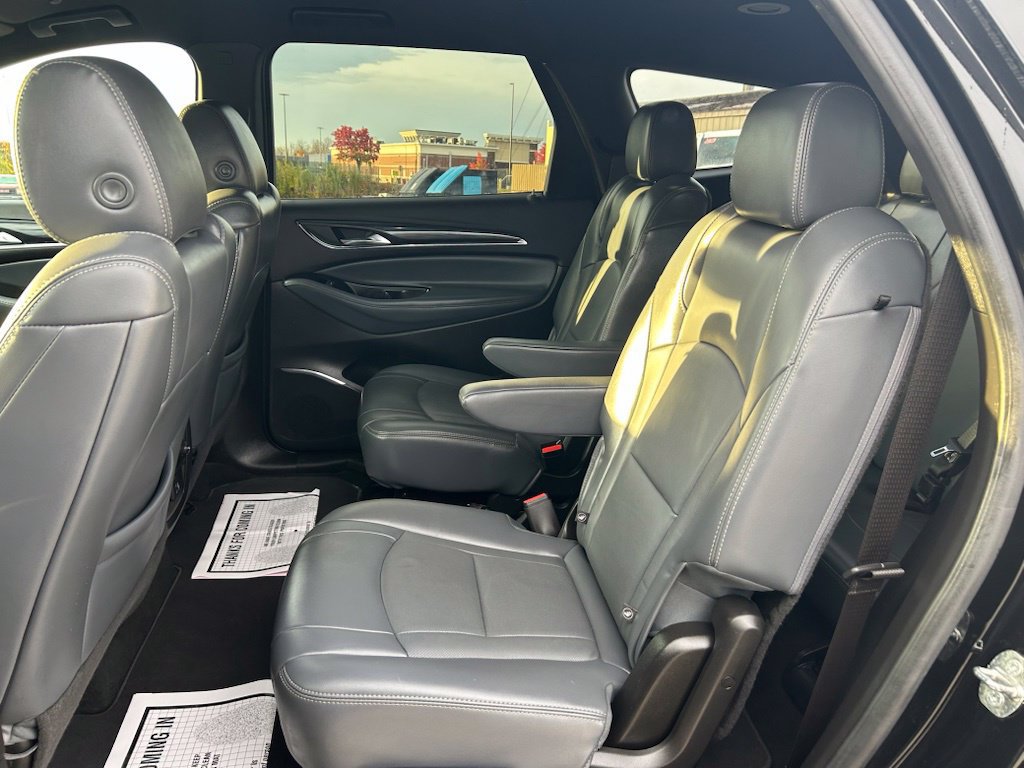 Used 2023 Buick Enclave Essence AWD/4WD image 19