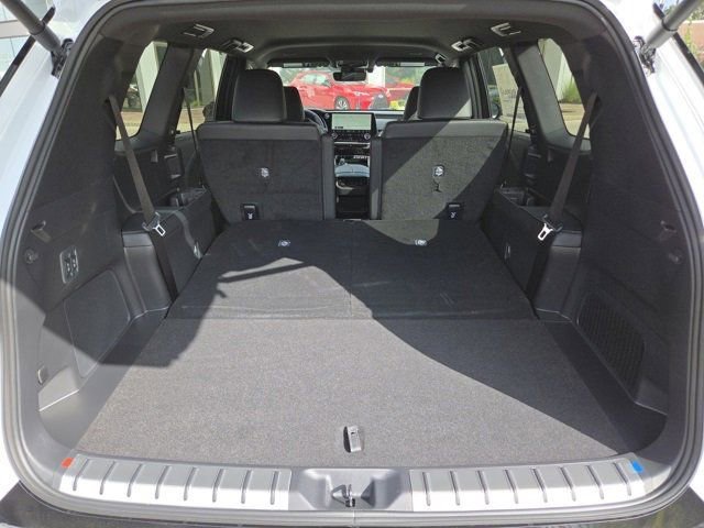 New 2025 Lexus TX 500h AWD image 28